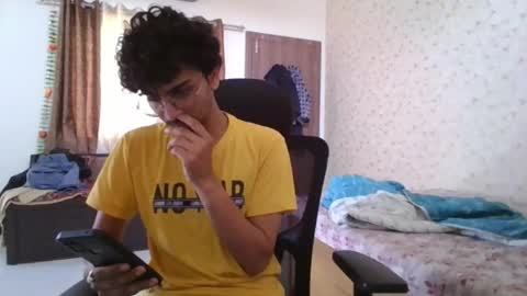 Mask Boy online show from October 4, 5:12 am