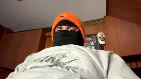 MaskedMan online show from December 20, 2:38 pm