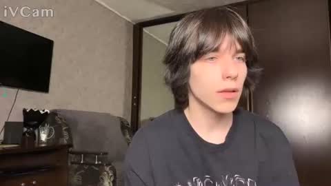 masonsilver_ online show from April 10, 3:41 pm