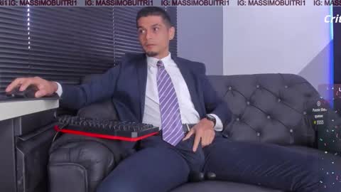 I am Massimo online show from February 17, 2:38 pm