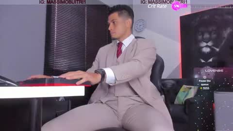Snapshot of massimo_g chatting on February 16, 1:38 pm I am Massimo online show from February 16, 1:38 pm