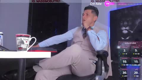 Snapshot of massimo_g chatting on January 23, 11:37 pm I am Massimo online show from January 23, 11:37 pm