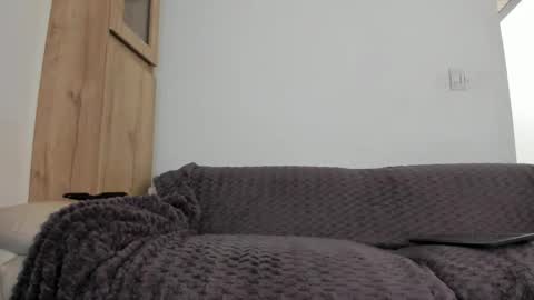 Domi online show from April 7, 1:22 pm