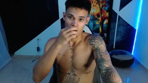 master_black777 online show from March 29, 9:04 pm