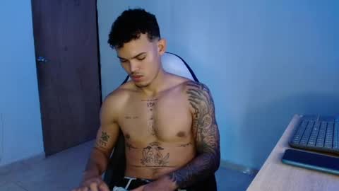 master_black777 online show from April 25, 1:41 pm