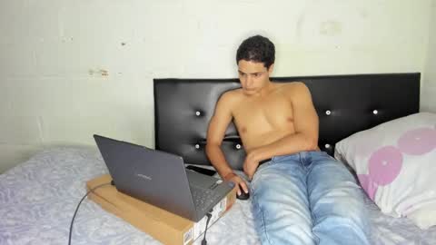 Snapshot of master_dominant_777 chatting on October 1, 10:25 pm master_dominant_777 online show from October 1, 10:25 pm