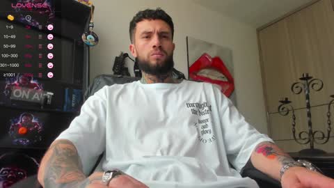 steven  online show from December 17, 6:42 pm