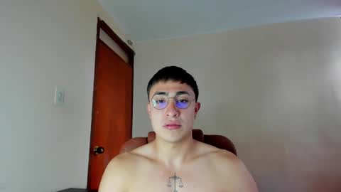 Snapshot of masterfiterotic chatting on February 6, 8:56 pm masterfiterotic online show from February 6, 8:56 pm