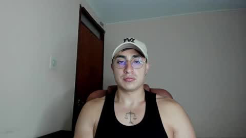 Snapshot of masterfiterotic chatting on March 5, 11:16 pm masterfiterotic online show from March 5, 11:16 pm