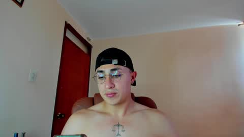 Snapshot of masterfiterotic chatting on January 30, 6:32 pm masterfiterotic online show from January 30, 6:32 pm