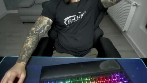 masterkingmuscle online show from January 15, 9:20 pm