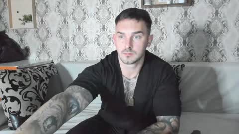 Snapshot of mastermusclejon chatting on December 27, 8:50 pm Jon online show from December 27, 8:50 pm