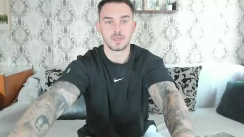 Snapshot of mastermusclejon chatting on January 14, 8:31 am Jon online show from January 14, 8:31 am