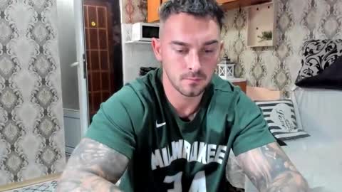Snapshot of mastermusclejon chatting on September 22, 7:57 pm Jon online show from September 22, 7:57 pm
