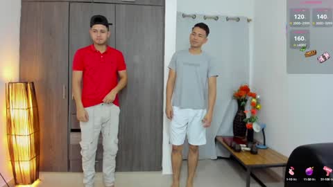 Snapshot of masters_sexx chatting on January 18, 11:11 am Team Cris Darwin- Fernando- Stiven- David online show from January 18, 11:11 am