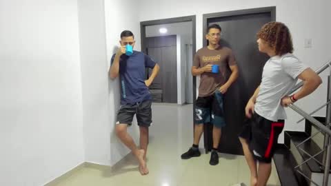 Snapshot of masters_sexx chatting on March 11, 11:23 am Team Cris Darwin- Fernando- Stiven- David online show from March 11, 11:23 am