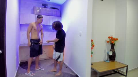 Snapshot of masters_sexx chatting on January 25, 11:44 am Team Cris Darwin- Fernando- Stiven- David online show from January 25, 11:44 am