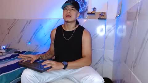 Matt online show from November 17, 2:25 am