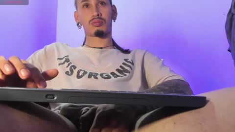 Snapshot of mateo60_ chatting on January 7, 4:31 am Mateo online show from January 7, 4:31 am
