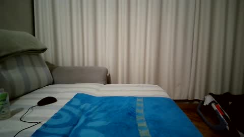 Snapshot of mateo_blu chatting on September 10, 7:23 pm Mateo Blu online show from September 10, 7:23 pm