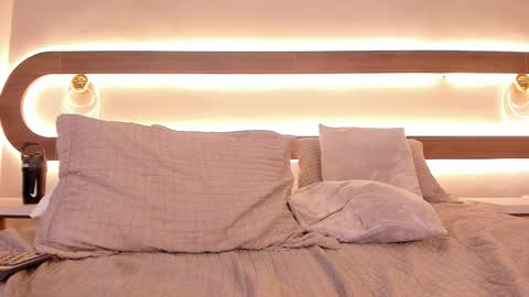 Mateo online show from March 6, 7:55 pm