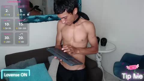 Snapshot of mateocruz_ chatting on October 9, 12:43 pm Mateo online show from October 9, 12:43 pm