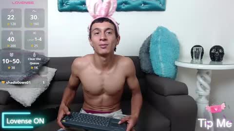 Snapshot of mateocruz_ chatting on October 7, 12:31 pm Mateo online show from October 7, 12:31 pm
