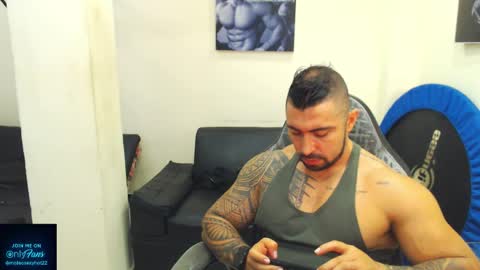 Mateo online show from April 22, 6:01 pm