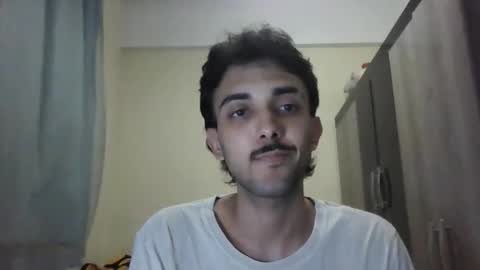 matheuscorumbar online show from April 4, 4:09 am