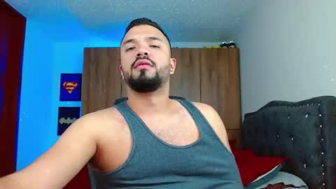 mathewhot3 online show from November 28, 6:16 am