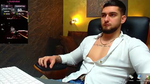 Snapshot of matiasdean chatting on September 17, 5:30 am MatiasDean online show from September 17, 5:30 am