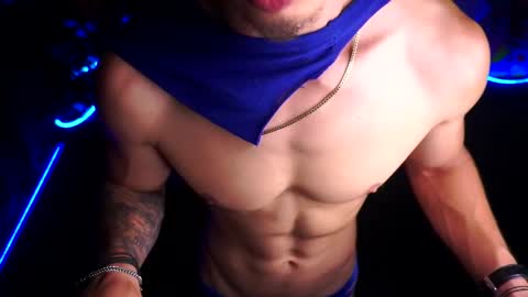 Snapshot of matiusdf chatting on December 13, 4:43 am matius online show from December 13, 4:43 am