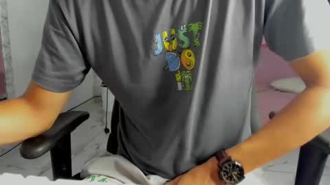 Snapshot of matt_bigdick27 chatting on October 15, 2:57 pm mattew online show from October 15, 2:57 pm