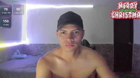 Snapshot of mattcoom chatting on December 27, 11:06 am Matt Coom Independent model online show from December 27, 11:06 am