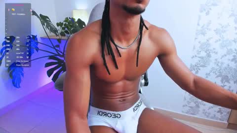 Snapshot of matteo_777 chatting on October 15, 11:40 am Mateo online show from October 15, 11:40 am