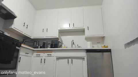 Matteo online show from February 18, 1:37 am