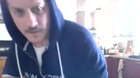 Snapshot of matteushh87 chatting on February 4, 9:38 am matteushh87 online show from February 4, 9:38 am