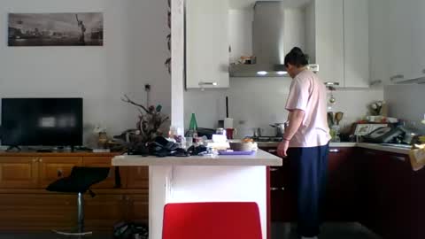 Snapshot of matteushh87 chatting on February 11, 9:53 am matteushh87 online show from February 11, 9:53 am