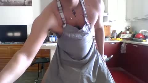Snapshot of matteushh87 chatting on March 6, 8:19 am matteushh87 online show from March 6, 8:19 am