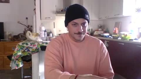 Snapshot of matteushh87 chatting on February 23, 1:16 pm matteushh87 online show from February 23, 1:16 pm