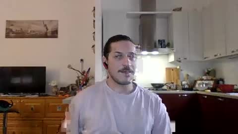Snapshot of matteushh87 chatting on February 14, 10:17 am matteushh87 online show from February 14, 10:17 am