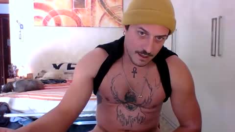 Snapshot of matteushh87 chatting on October 18, 9:47 am matteushh87 online show from October 18, 9:47 am