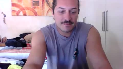 Snapshot of matteushh87 chatting on October 10, 7:35 am matteushh87 online show from October 10, 7:35 am