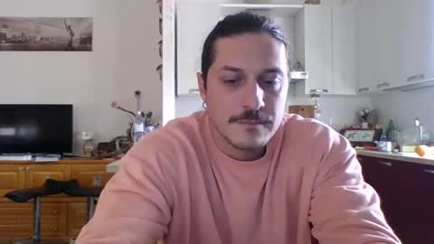 Snapshot of matteushh87 chatting on February 19, 9:50 am matteushh87 online show from February 19, 9:50 am
