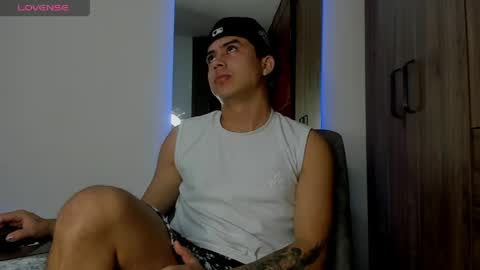 mattiwsmorris_ online show from April 23, 10:23 pm