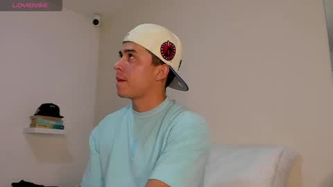 mattiwsmorris_ online show from April 19, 1:27 am