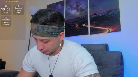 Snapshot of mattsaill_ chatting on February 21, 11:44 am mattsaill_ online show from February 21, 11:44 am