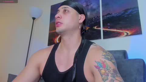 Snapshot of mattsaill_ chatting on February 23, 3:07 am mattsaill_ online show from February 23, 3:07 am