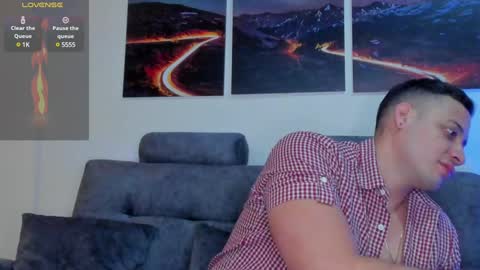 Snapshot of mattsaill_ chatting on January 7, 12:03 am mattsaill_ online show from January 7, 12:03 am