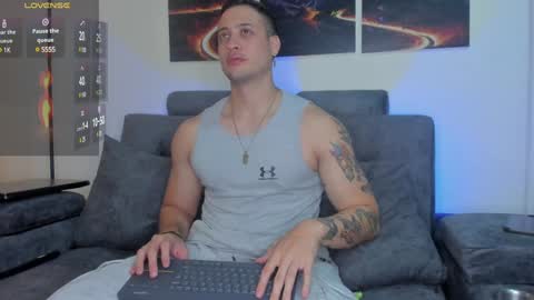 Snapshot of mattsaill_ chatting on January 18, 3:46 am mattsaill_ online show from January 18, 3:46 am